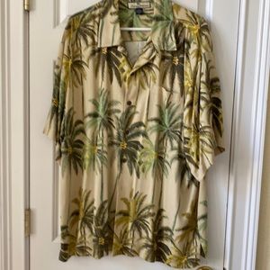 Tommy Bahama Palm Tree Short Silk Shirt.  🌴 Yellow and green size XL.